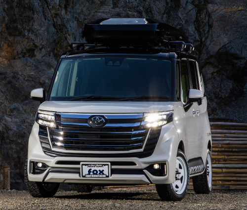 CLS-FOX Roomy 登場 !