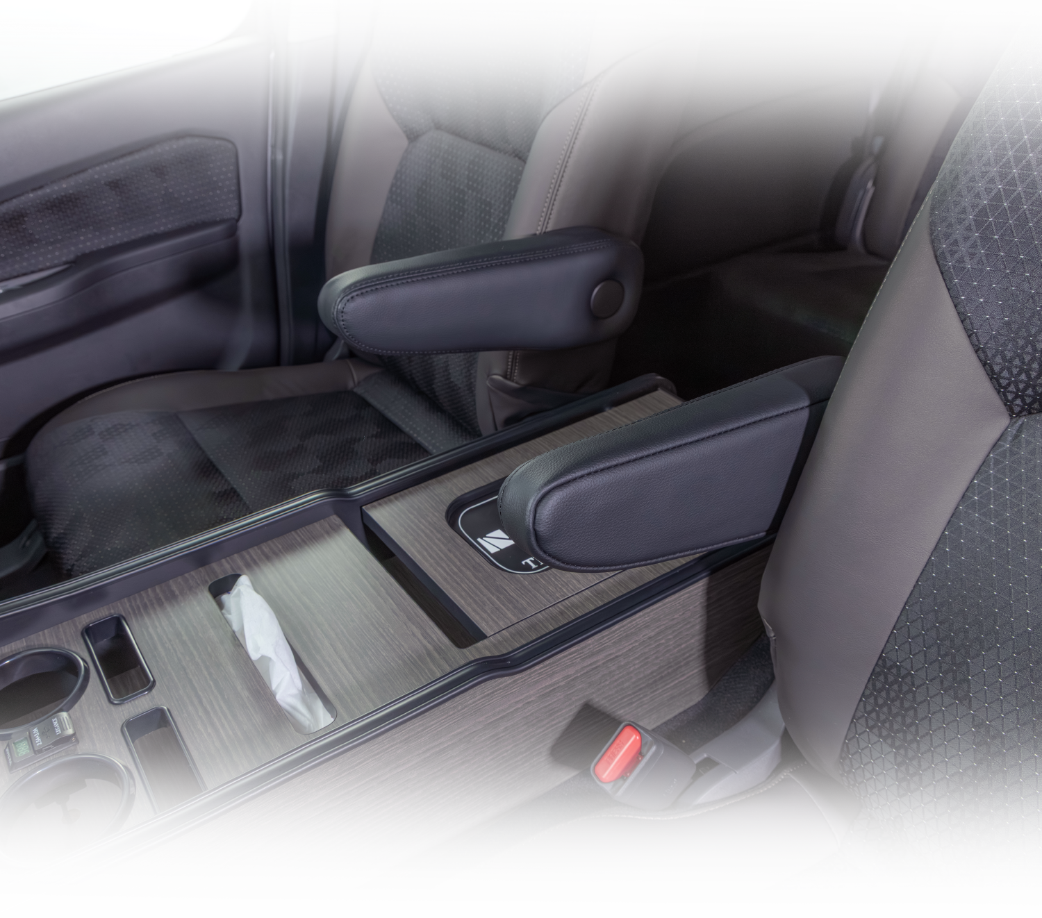 キャラバン フロントシートアームレスト 無段階タイプ