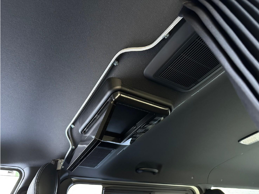 200系ハイエースレガンス　1〜Ⅳ型 ドレスアップリアカーテンセット