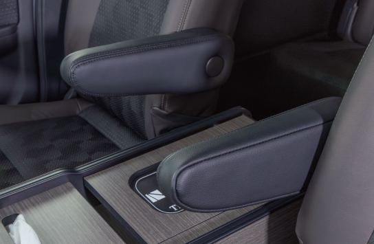 フロントシートアームレスト 無段階タイプ用